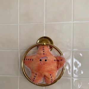 Meet your Posher, Valerie